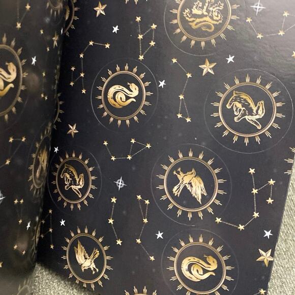 Harry Potter World of Stickers Hardback Book Hardcover Art From Wizarding World - Picture 8 of 14